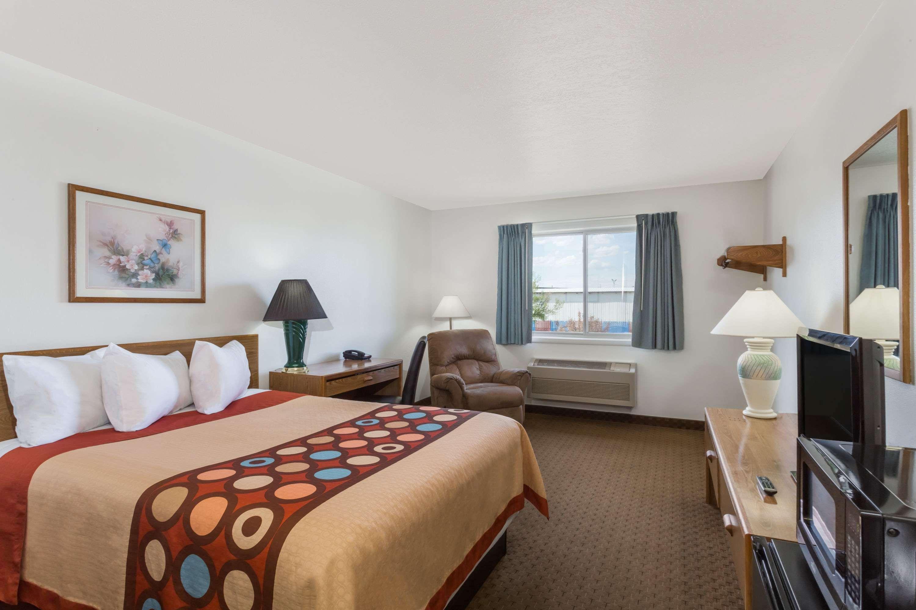 Super 8 By Wyndham Rexburg Hotell Eksteriør bilde