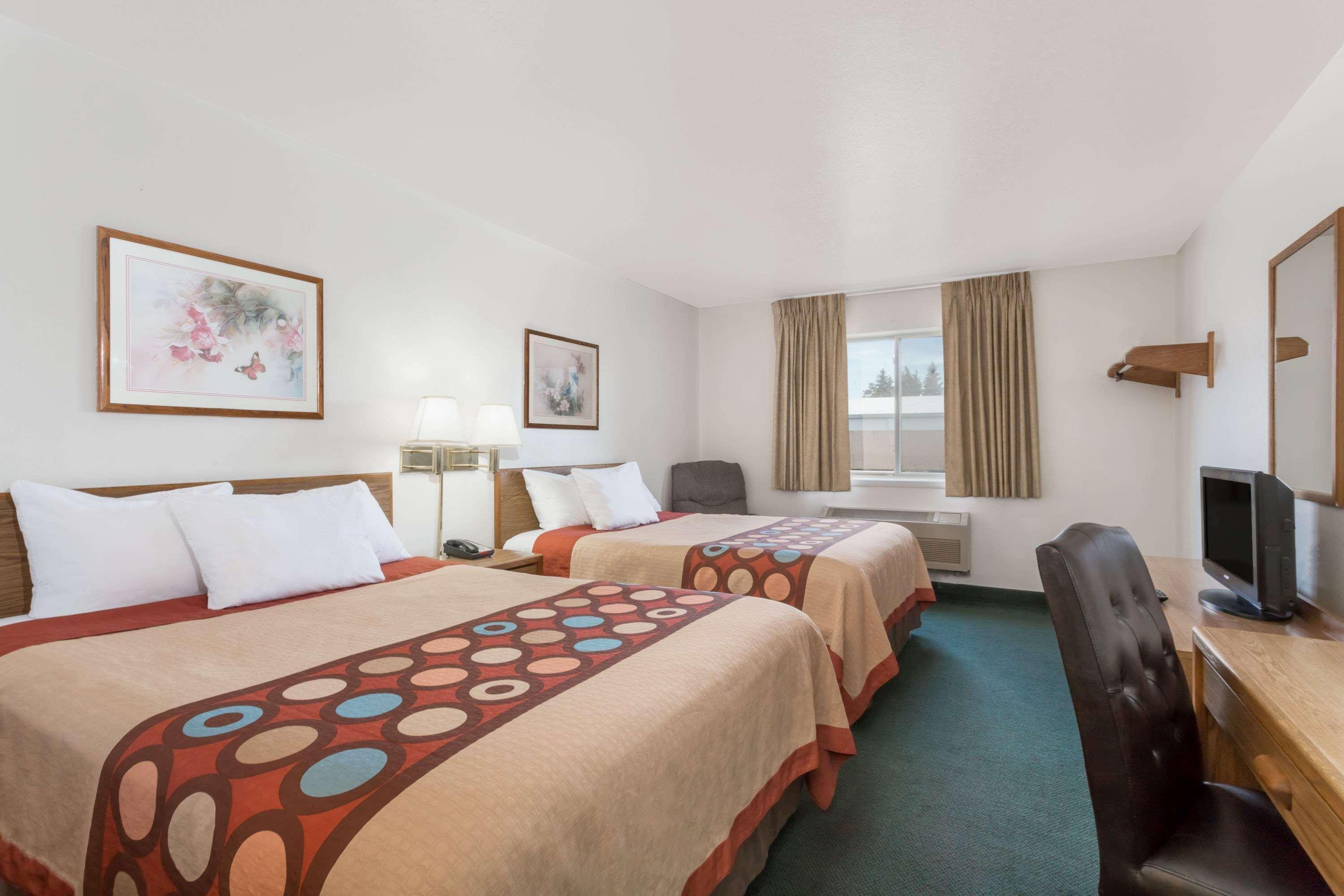Super 8 By Wyndham Rexburg Hotell Eksteriør bilde