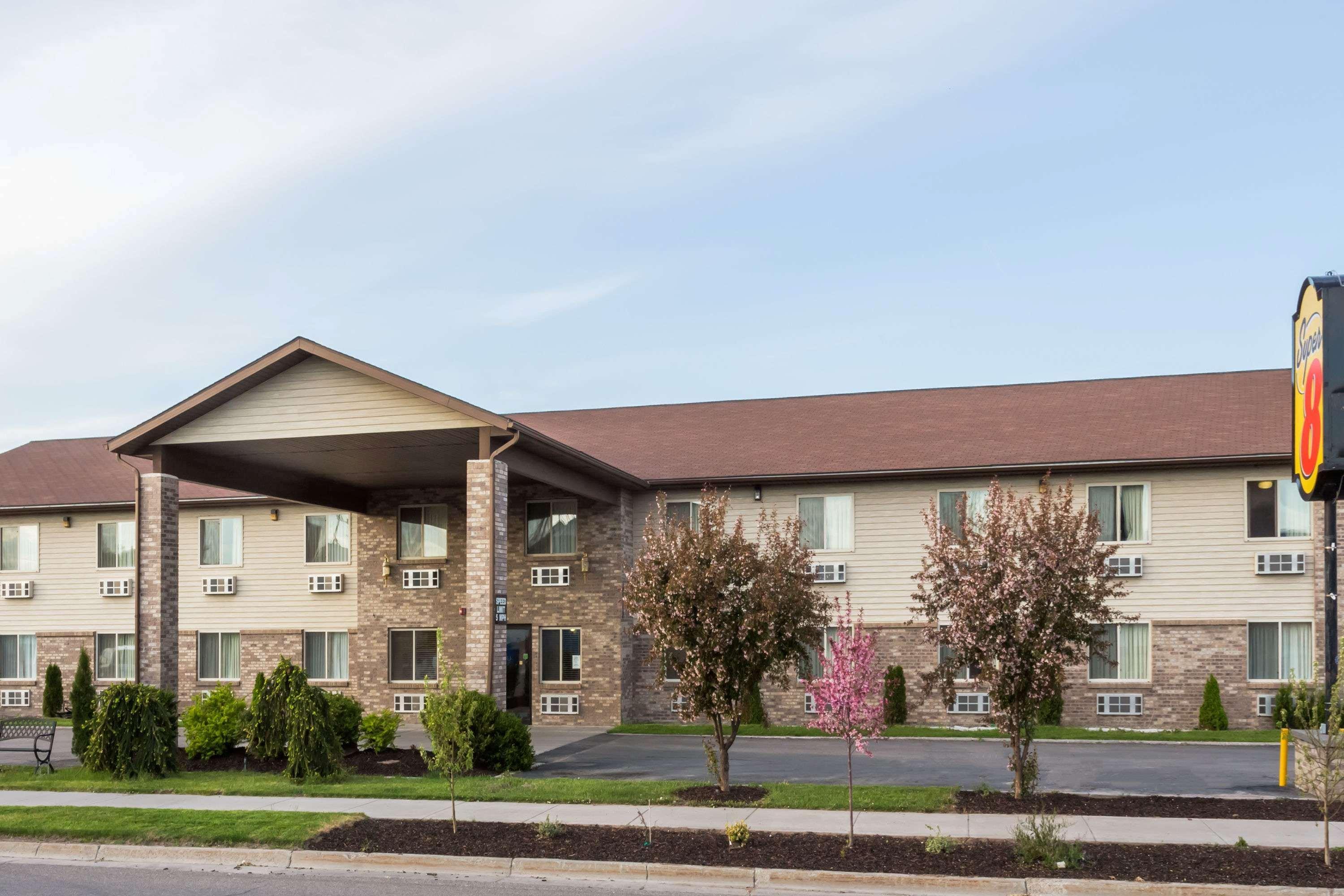 Super 8 By Wyndham Rexburg Hotell Eksteriør bilde