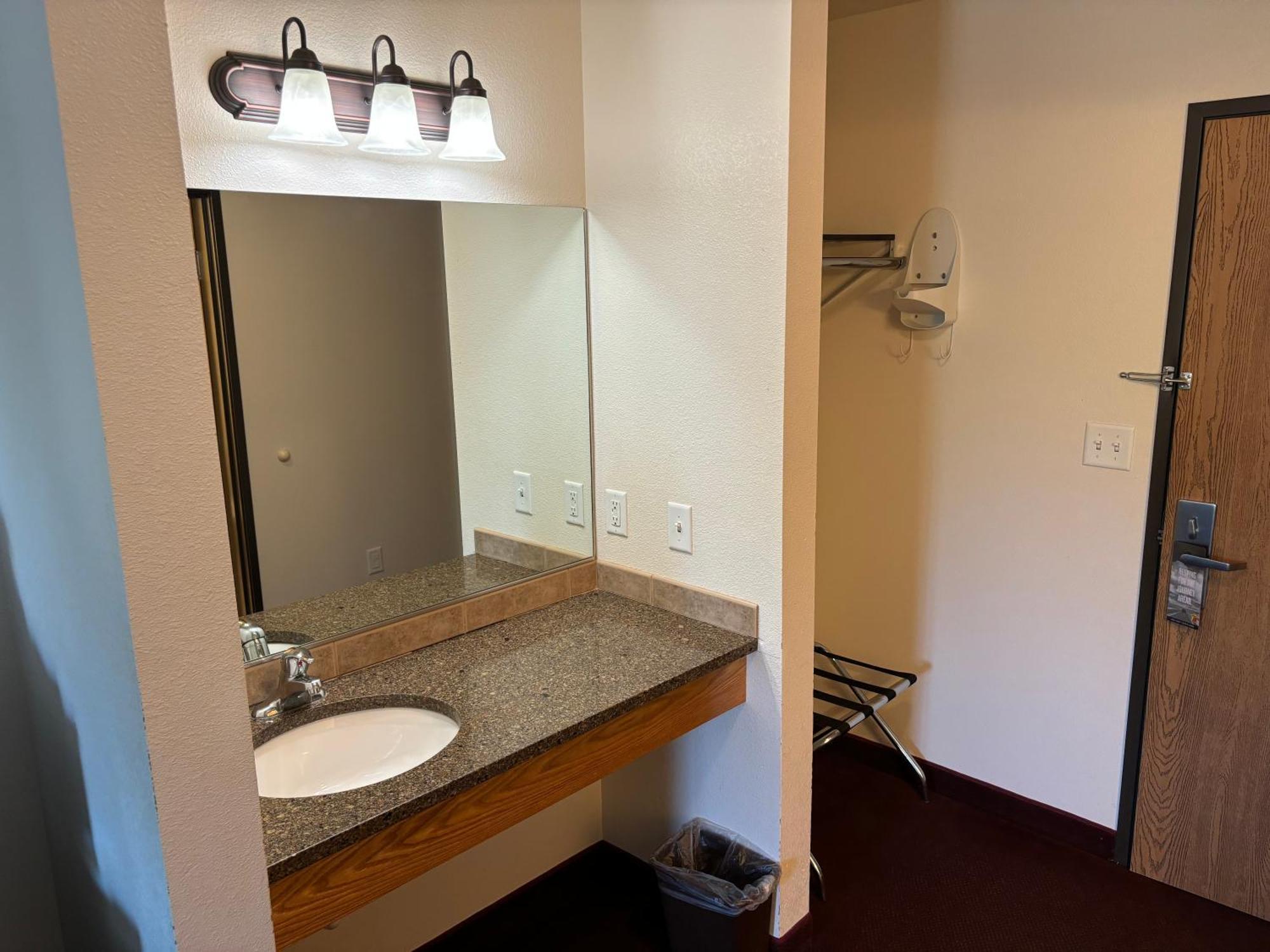 Super 8 By Wyndham Rexburg Hotell Eksteriør bilde