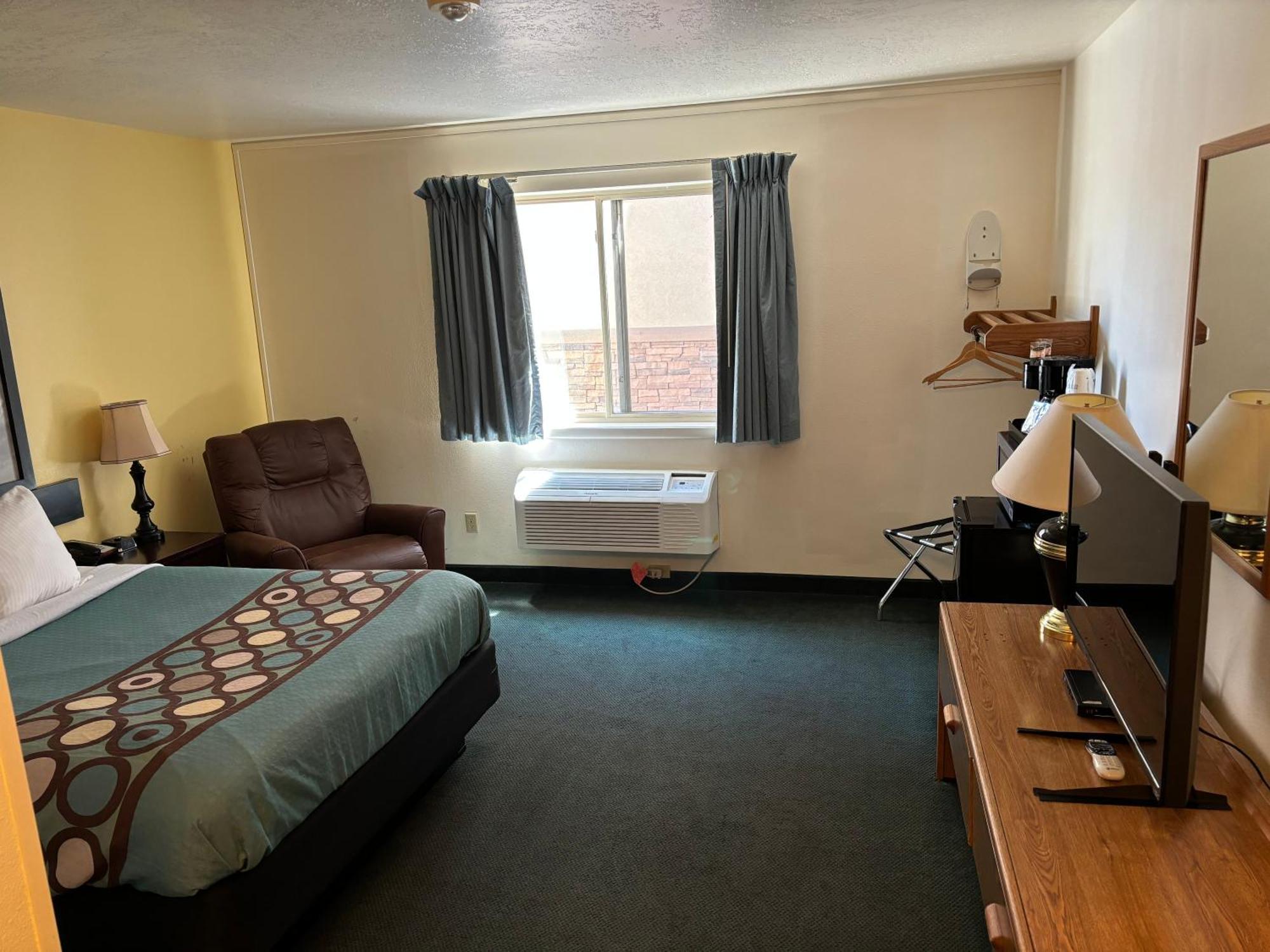 Super 8 By Wyndham Rexburg Hotell Eksteriør bilde